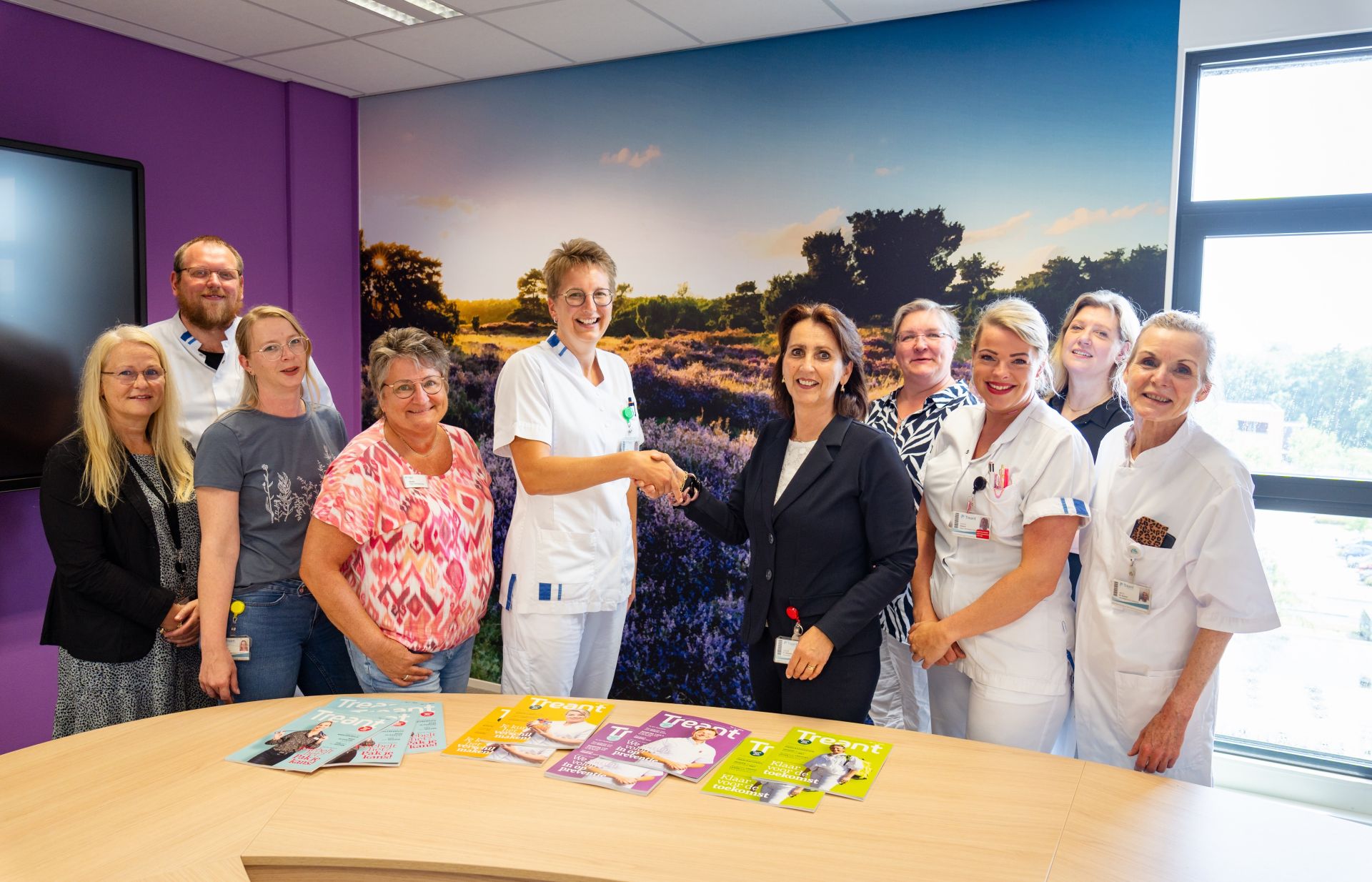 Het Verpleegkundig en verzorgend stafbestuur (VVSB) samen met Paula Nelissen, voorzitter raad van bestuur van Treant