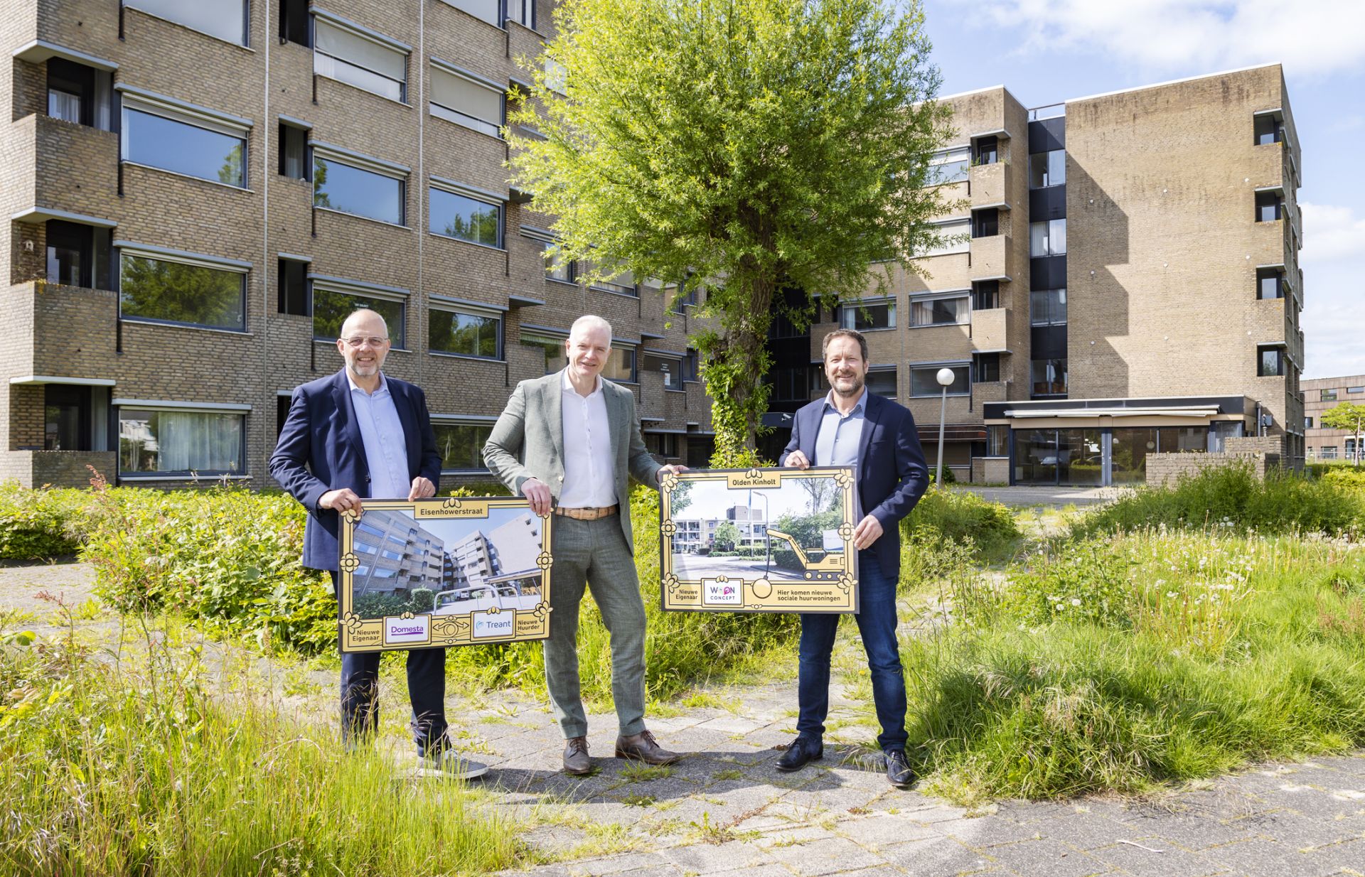 Bert Moormann, Ron Akkerman en Marcel van Halteren laten borden zijn met de vernieuwbouwplannen