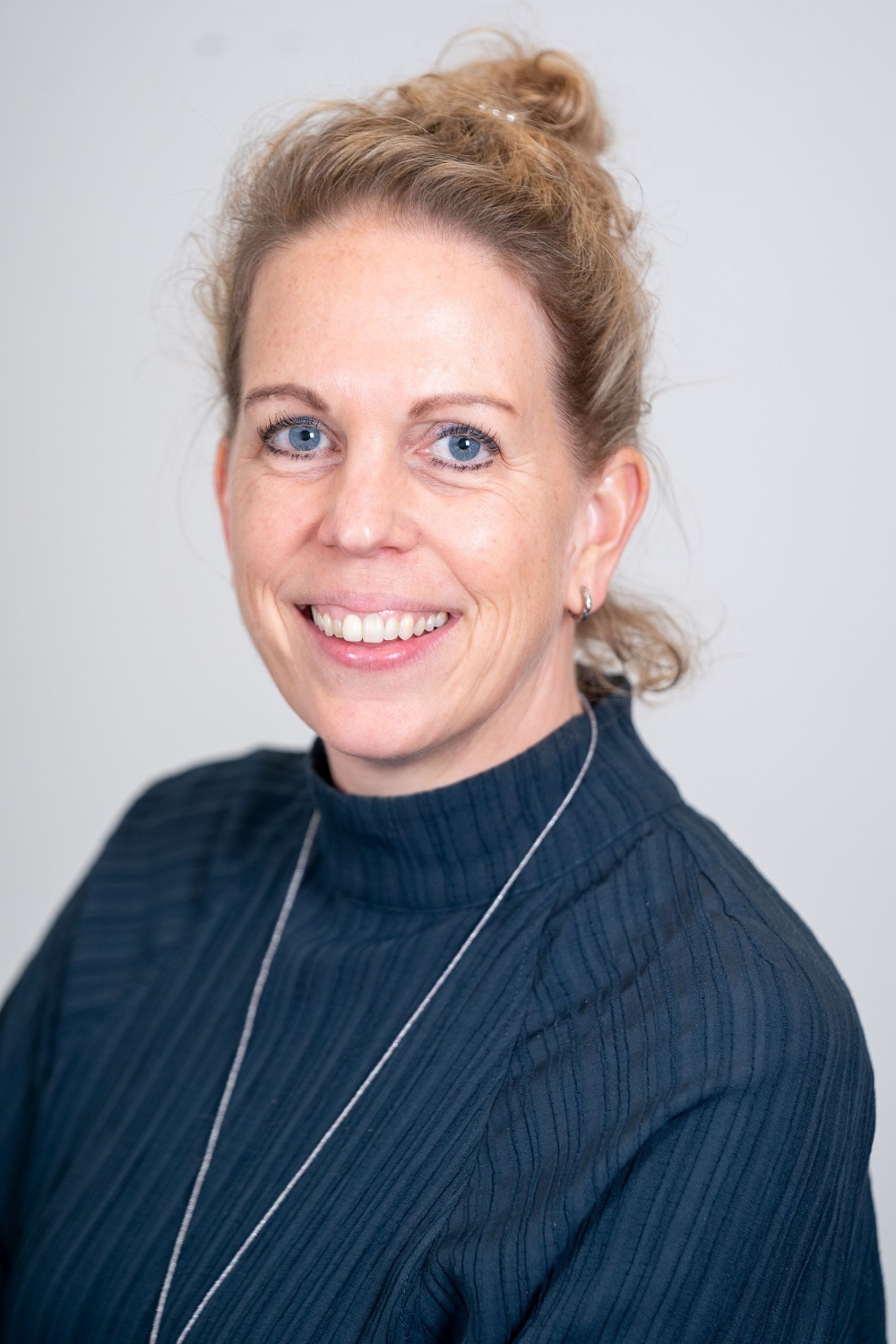 Portretfoto Iris Oosterhof